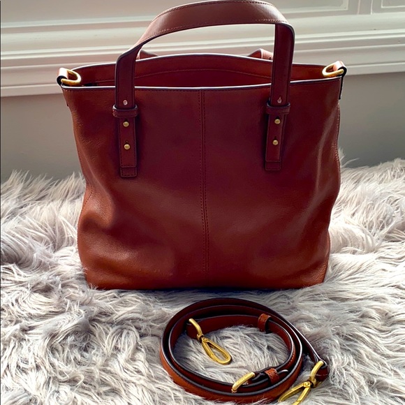 Vera Bradley Handbags - Vera Bradley Crossbody